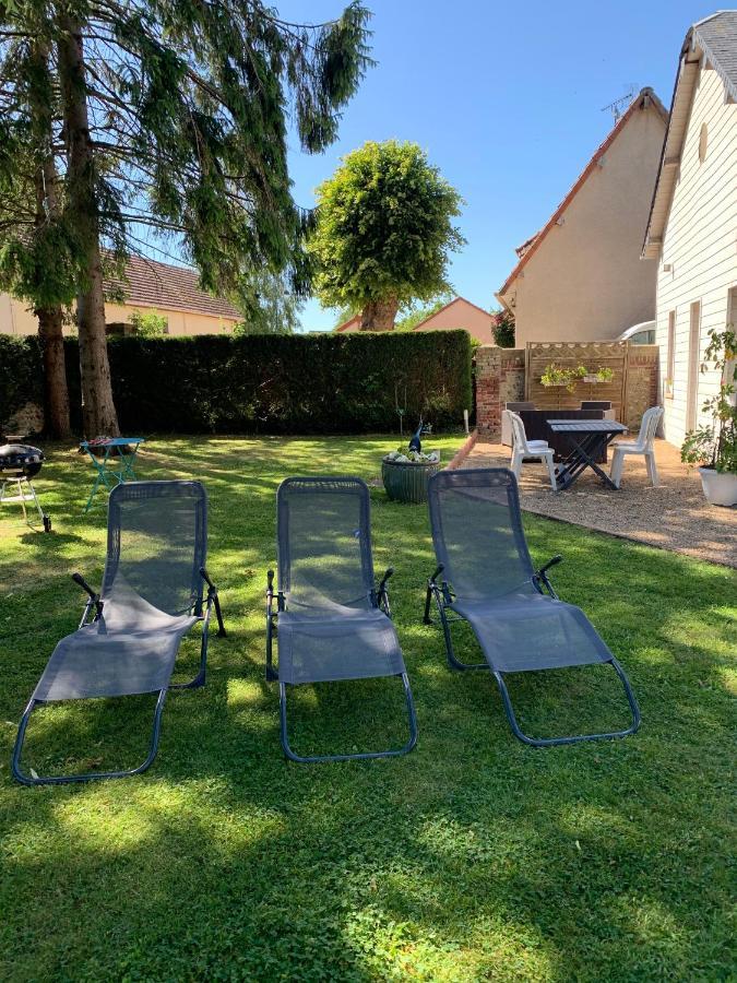 Le Petit Manoir Bed & Breakfast Farceaux Exterior foto