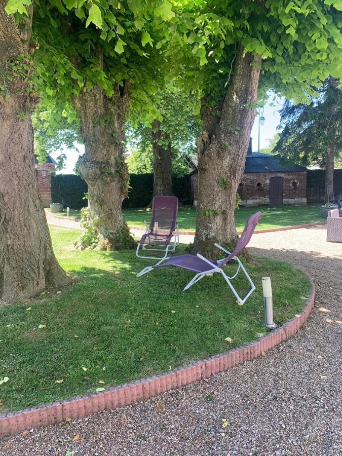 Le Petit Manoir Bed & Breakfast Farceaux Exterior foto