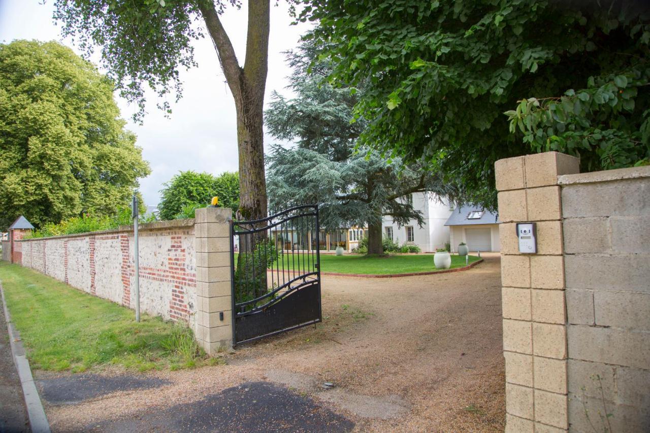 Le Petit Manoir Bed & Breakfast Farceaux Exterior foto